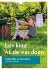 Een kind wil de was doen